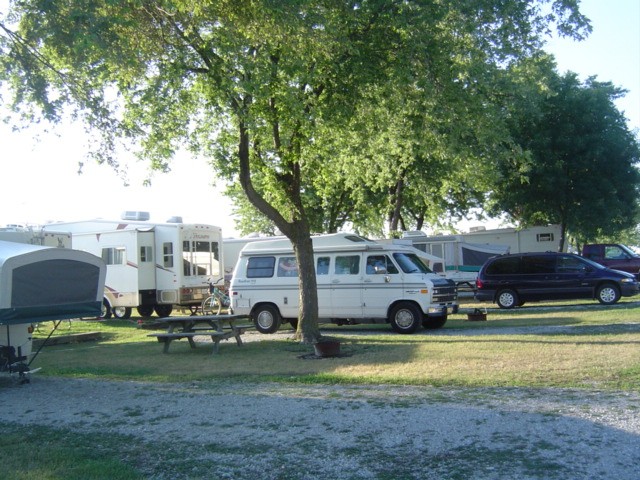 Windy City Escape: Your Chicago Camping Adventure Awaits